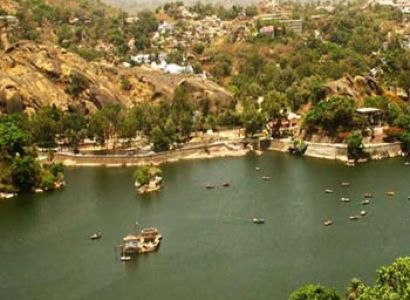 Short Escape to Mount Abu Tour