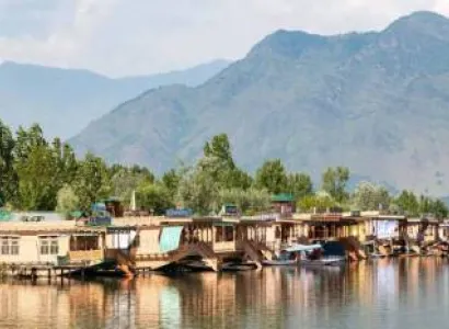 8N/9D Amritsar Katra Kashmir Family / Friends Group Tour