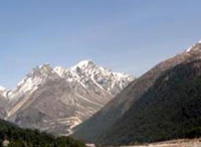 Yumthang Honeymoon Tour