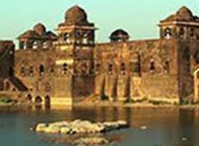 3 Days Mandu Tour Package