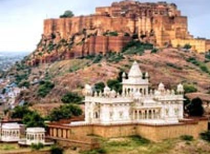 Discovering Golden Triangle Tour