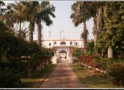 1 NIGHT The Mud Fort Package