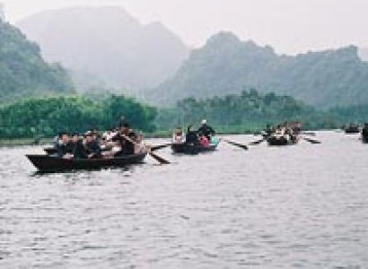 Perfume Pagoda Day Trip