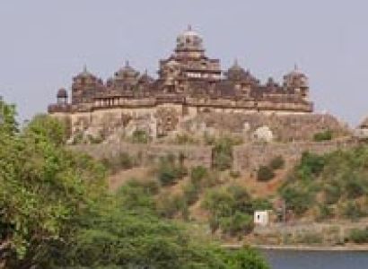 Central India Budget Tour Package with Agra Taj Mahal