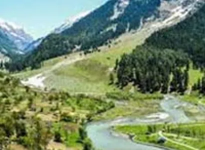 Kashmir Houseboat with Pahalgam Tour
