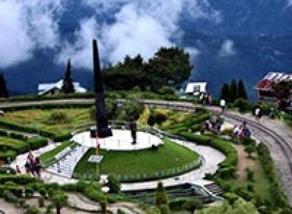 Kolkata - Shantiniketan - Murshidabad - Darjeeling - Kalimpong - Rishyop - Sundarban Wildlife Tour