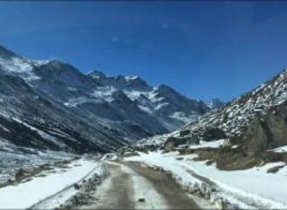 3 Nights /4 Days Gangtok Romantic Honeymoon Package