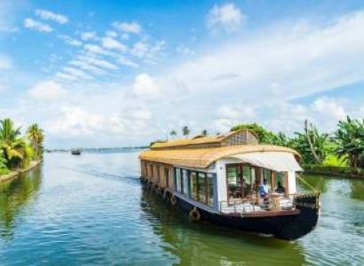 4 Days Munnar - House Boat Tour Package