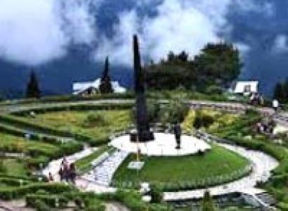 Gangtok - Pelling - Darjeeling Tour