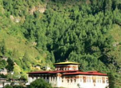 Laya Gasa Trek Package