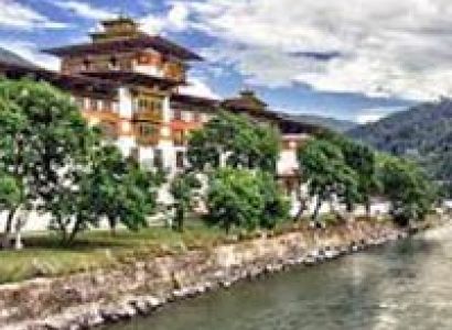 Bhutan passes tour 10 nights - 11 days
