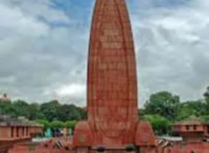 Wagh Border & Golden Temple Tour Package