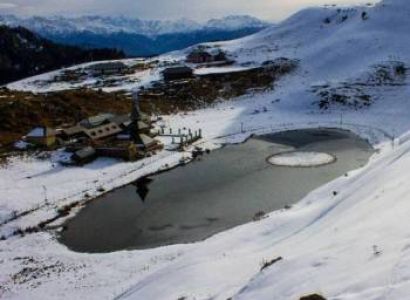 Prashar Lake Trekking Tour