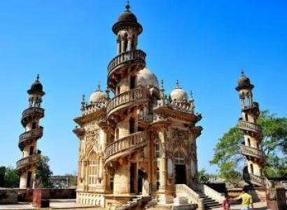 Royal Palace of Gujarat Tour