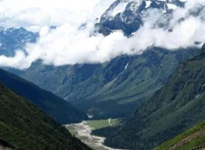 Kafni Glacier Trek Tour