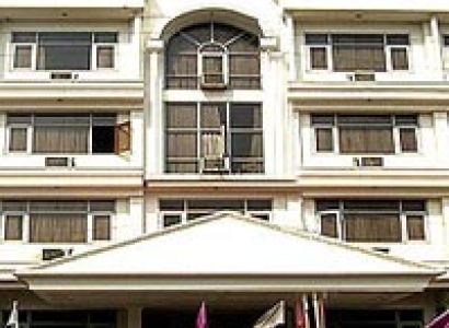 Haridwar tour with stay in Hotel Le Grand.