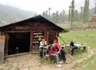 Animal Pass Trek Tour