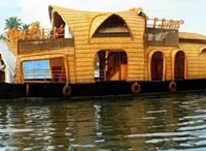 Kumarakom Backwaters and Alleppey Houseboat Package