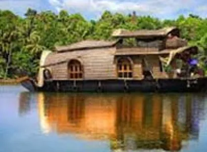 Essence of Kerala Tour