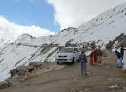 Exotic Himachal trip for 11 nights / 12 days by cab Innova Package