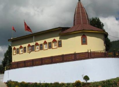 Gorumara National Park - Kalimpong - Darjeeling - Package Tour