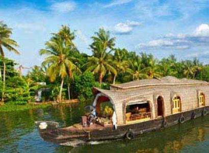 Cochin - Athirappilly - Munnar - Thekkady - Aleppey- Kovalam - Trivandrum Tour