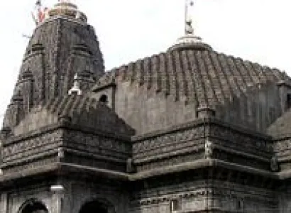 Shirdi To Nasik Sharing Bus Tour