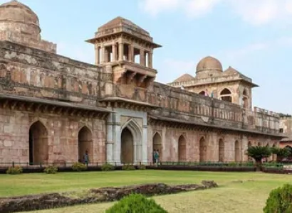 Mandu Tour Package