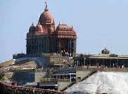 Kerala 5 Star Holiday package with Houseboat for 8 Days