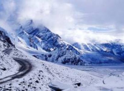 Delhi to Kullu Manali Volvo Holiday Tour Package Tour Package New Delhi,Manali,Manikaran,Solang Valley,Rohtang Pass, Days