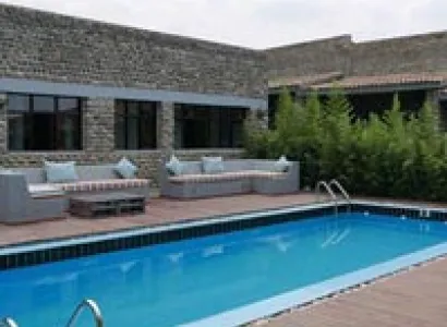 4-Day Rwanda Double Gorilla Trek & Golden Monkeys Tour