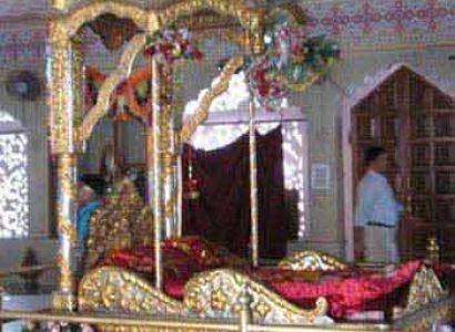 Himachal 5 Devi Darshan with Dharamshala Tour