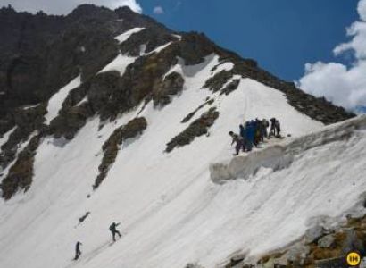 Roop Kund Trek Tour