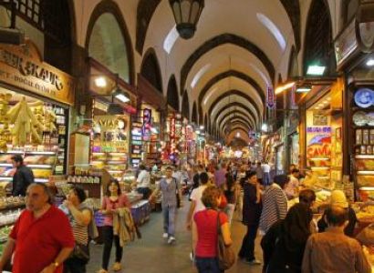 Full Day Food Tour of Mumbai with Spice Bazaar Visit