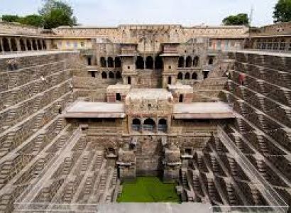 Golden Triangle Holy Tour with Love & Budha