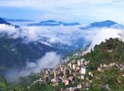 Trivandrum - Kovalam - Houseboat - Thekkady - Munnar - Cochin Holiday Package 6 Nights/7 Days