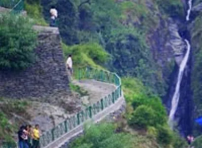 Gurgaon To Agra Tempo Traveller Package