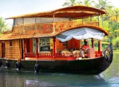Kerala : God’s Own Country – Package 1