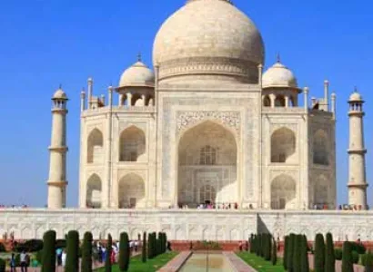 Delhi to Agra One Day School  Tour by Bus