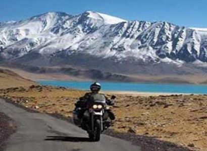 Discover Ladakh by Bike 2018 Tour