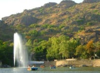 Short Escape to Mount Abu Tour