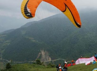 Hanoi Paragliding Exploration Tour Package