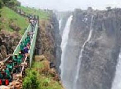 Safari: Botswana - Green & Desert Route FORMULA STANDARD: CAMPING / LODGING Tour