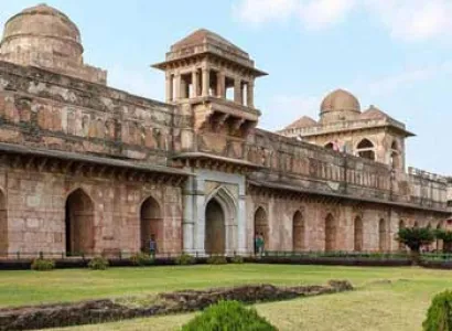 Mandu Tour Package
