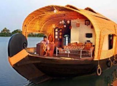 Kerala Backwaters Tour
