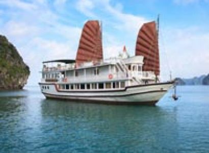 Best North Vietnam 5 days tour from HANOI to Halong Bay