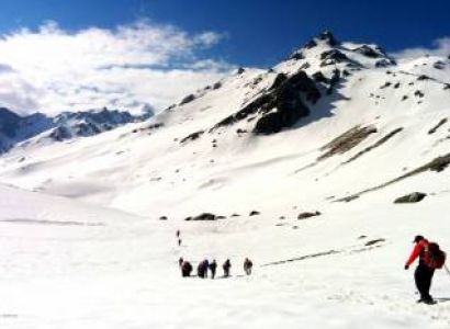 Sar Pass Trek Tour