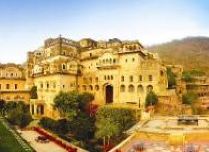 Neemrana Tour