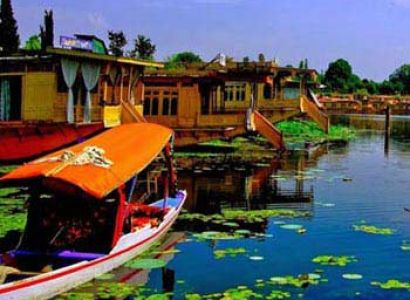 Kashmir Houseboat Tour