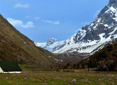 Borasu Pass Trek Tour